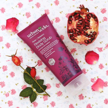 URBAN VEDA Reviving Rose Body Scrub - 200 ml URBAN VEDA